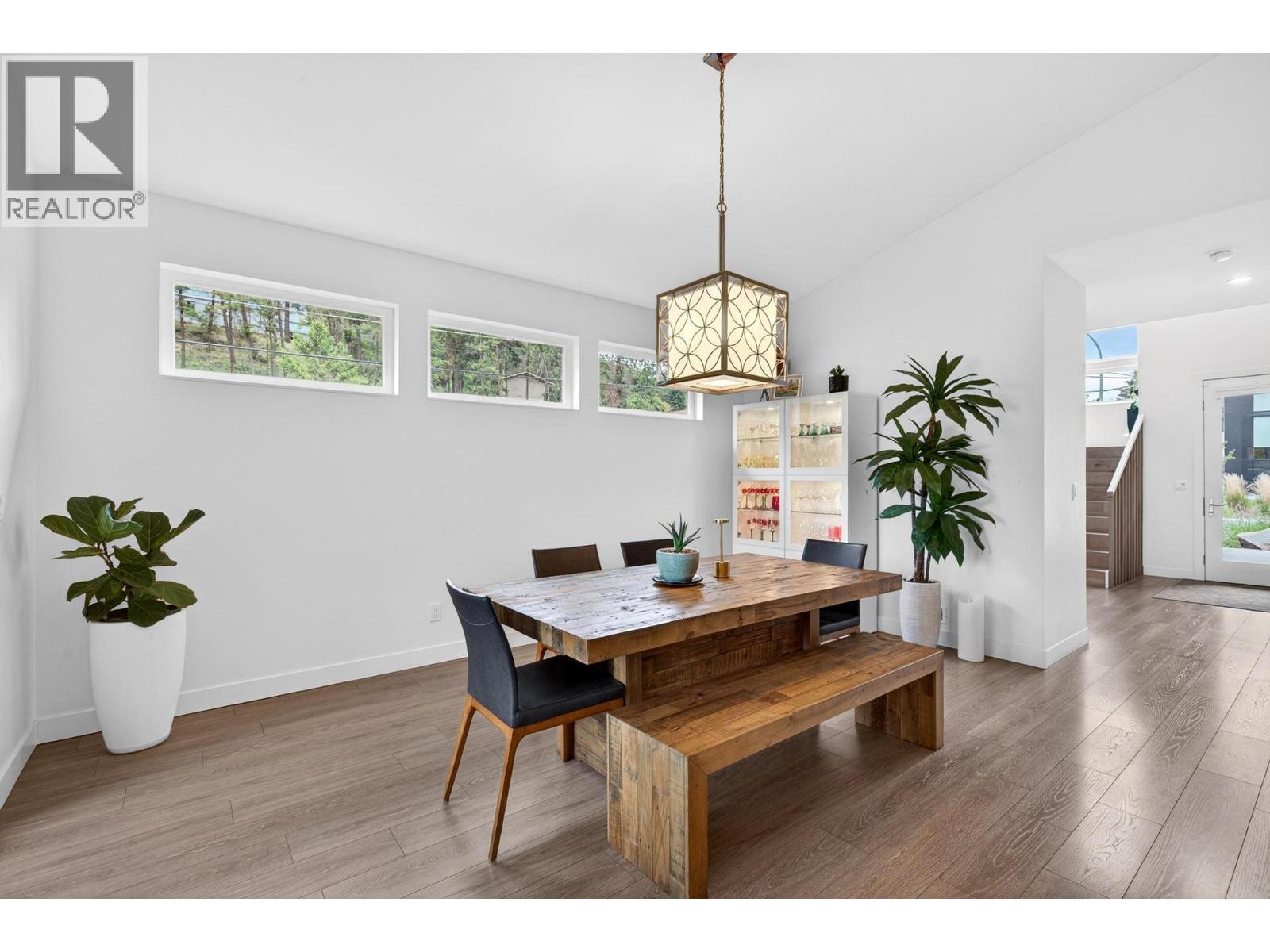 1273 Modern Place