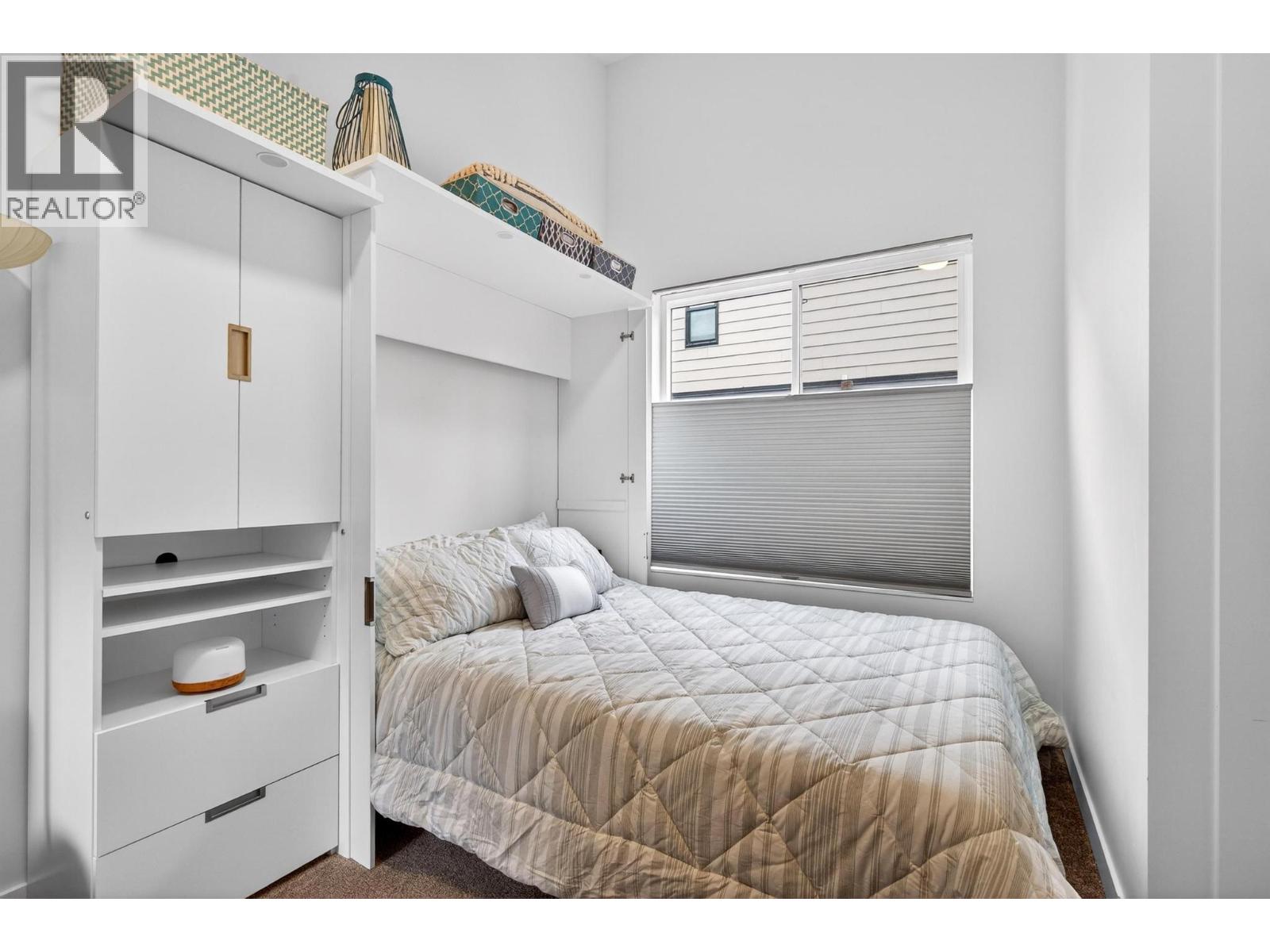 1273 Modern Place