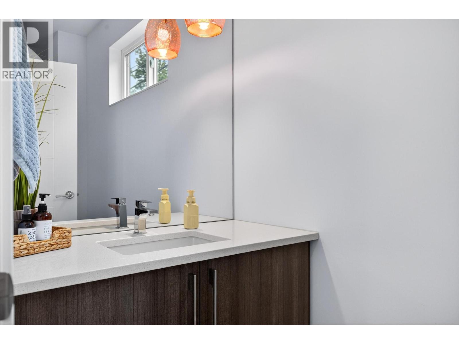 1273 Modern Place