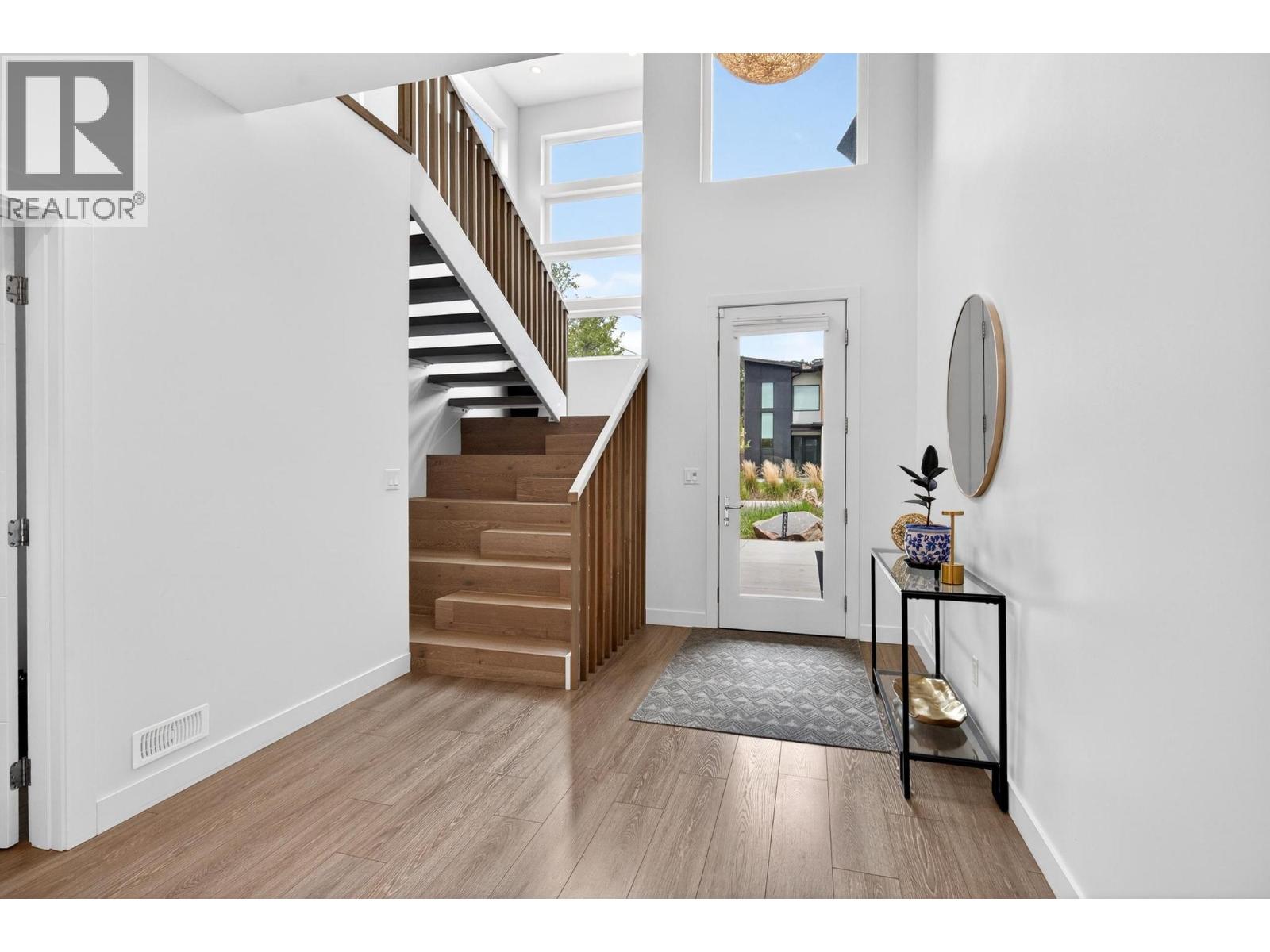 1273 Modern Place