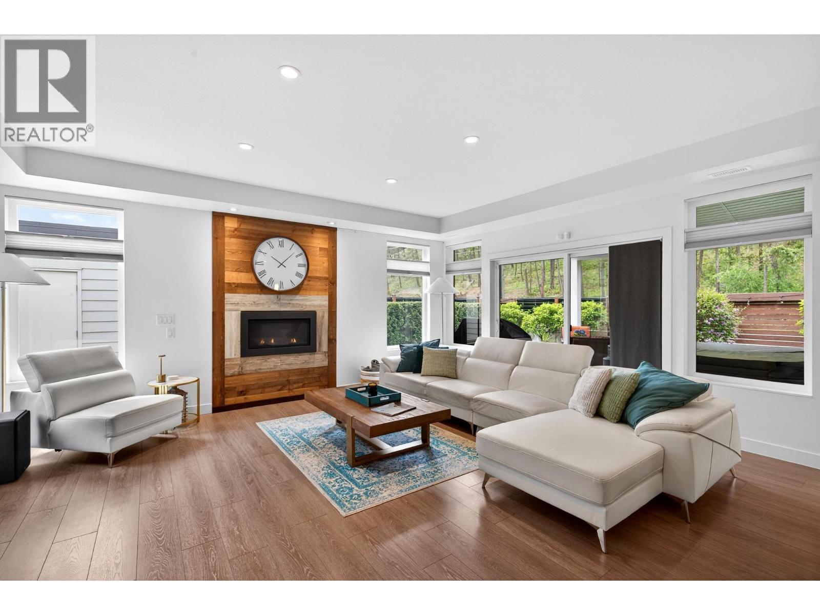 1273 Modern Place