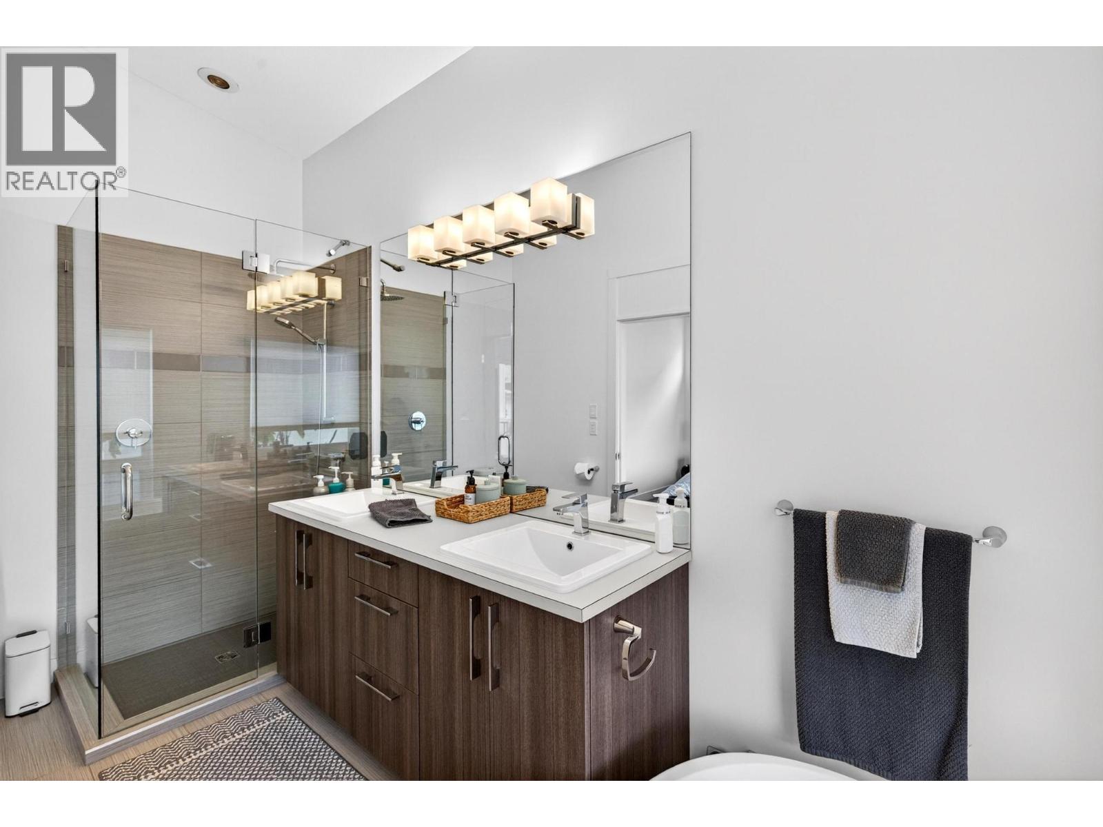 1273 Modern Place