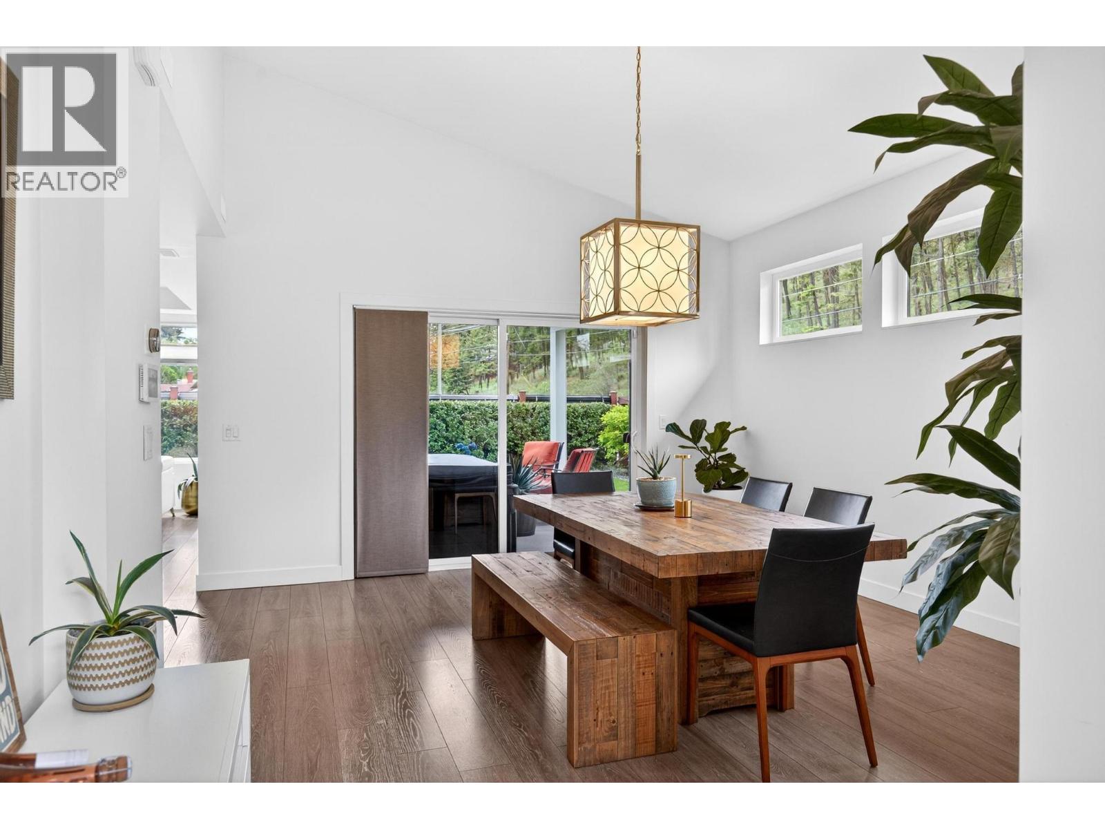 1273 Modern Place
