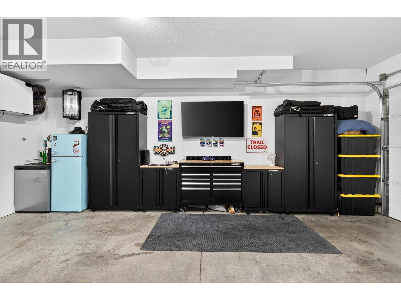1273 Modern Place