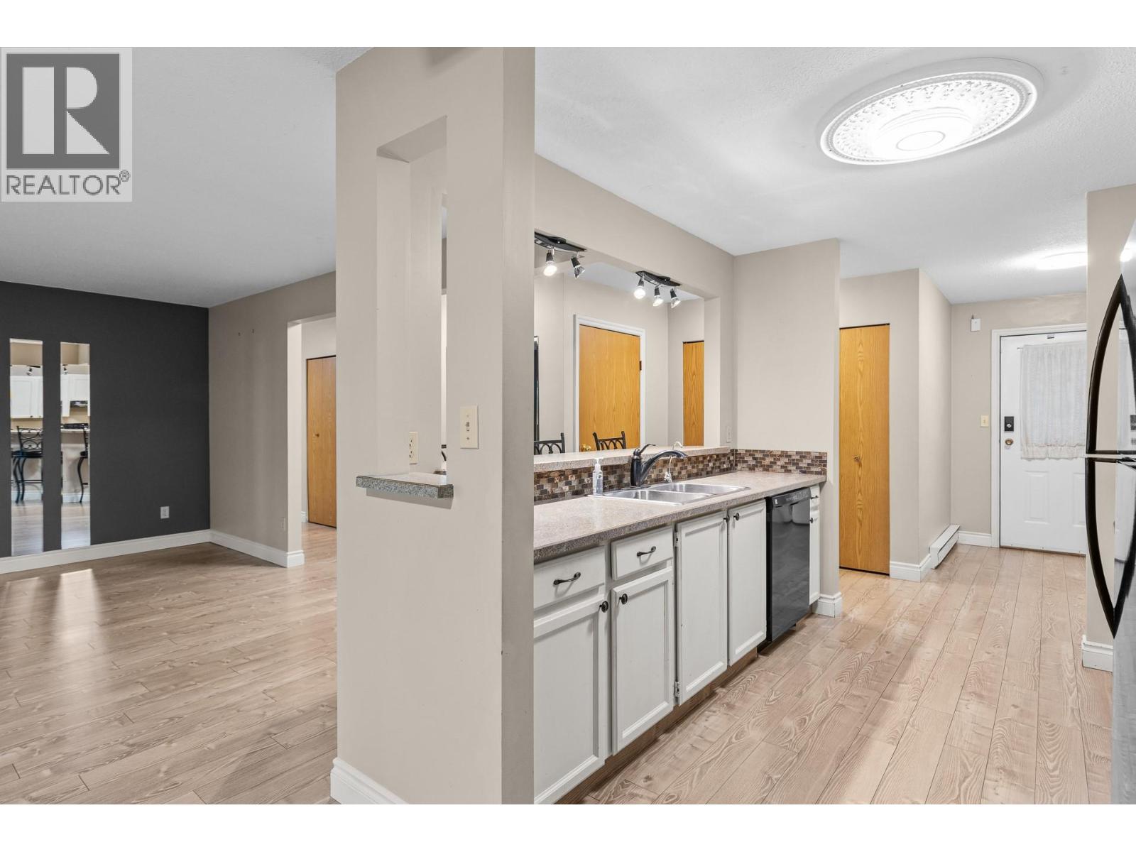 200 Gerstmar Road Unit# 16