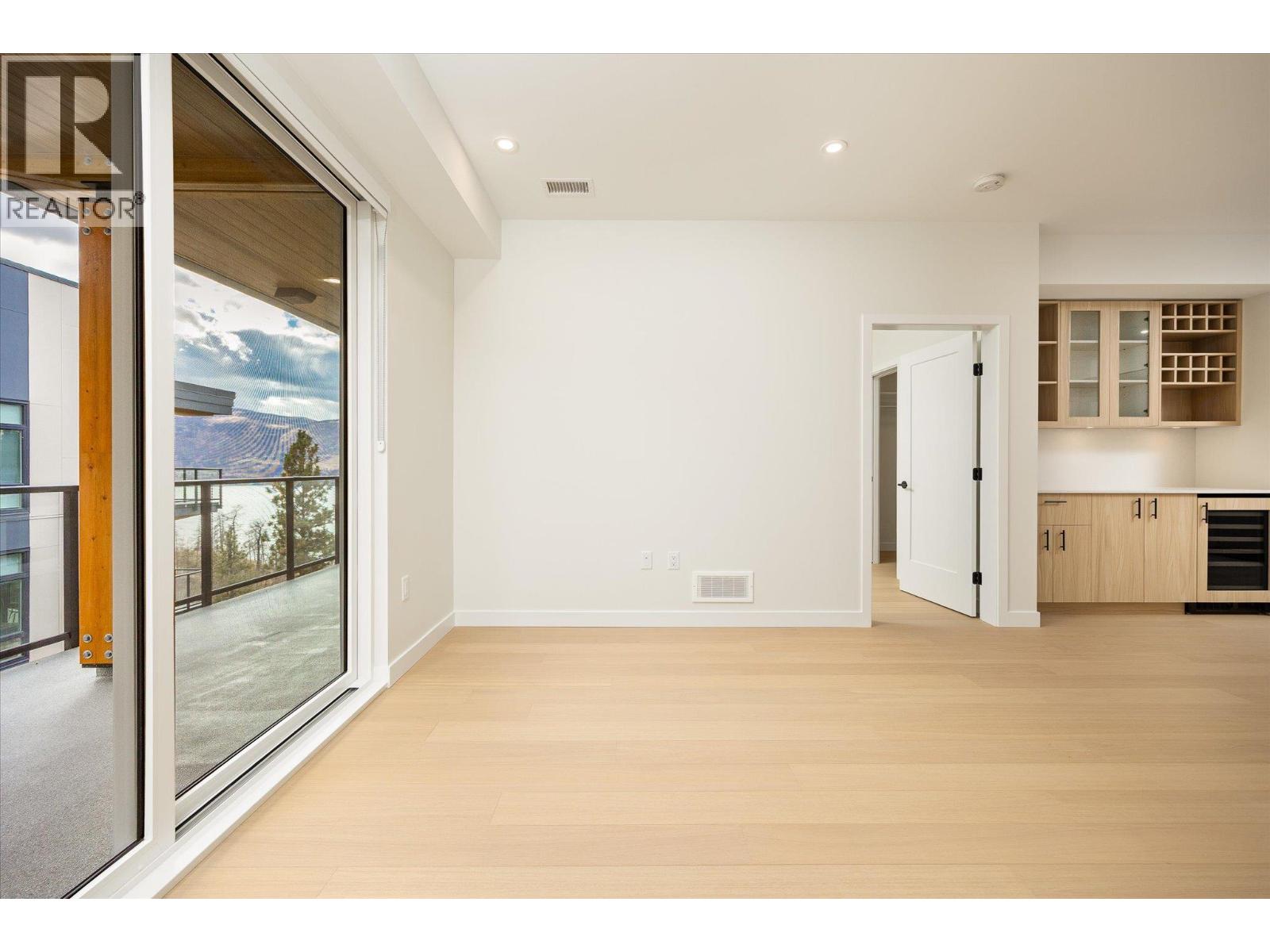 9654 Benchland Drive Unit# 601