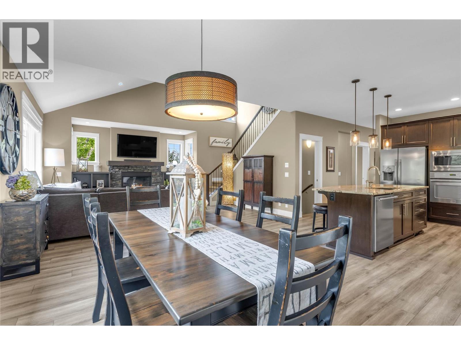 2410 Mountains Hollow Lane