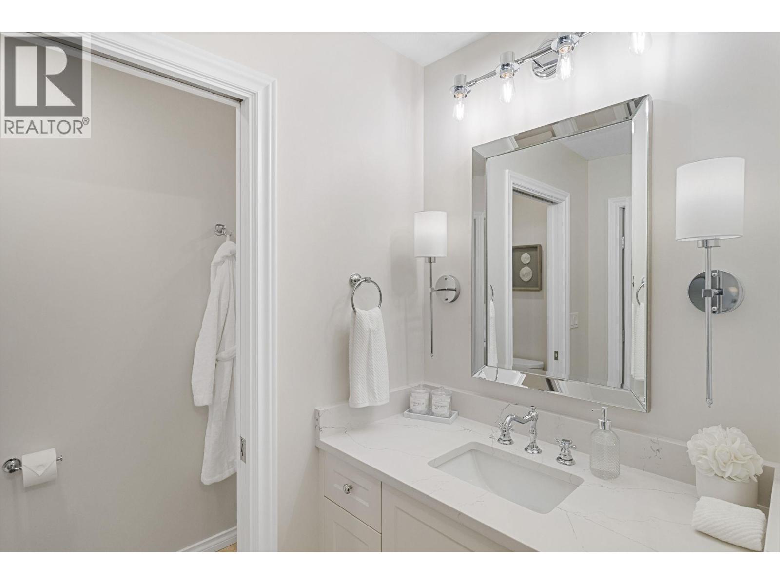 2321 Lillooet Crescent