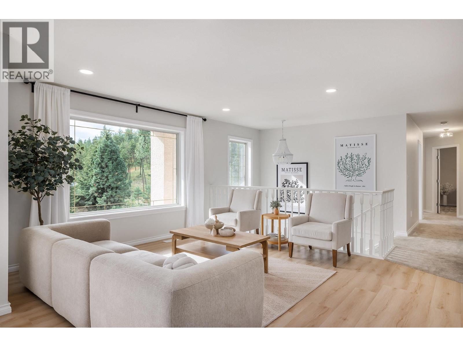 2321 Lillooet Crescent