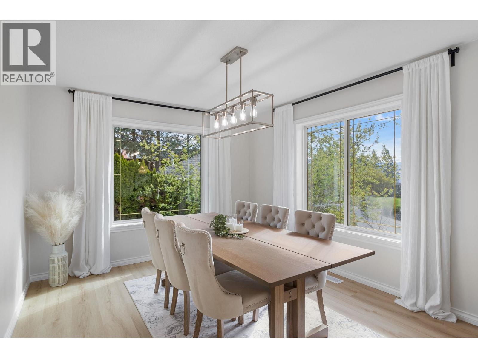 2321 Lillooet Crescent