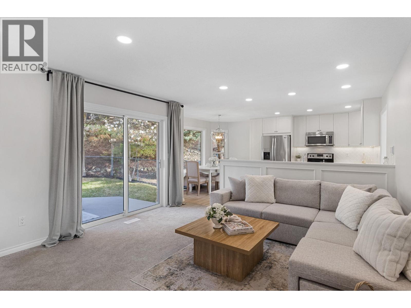2321 Lillooet Crescent