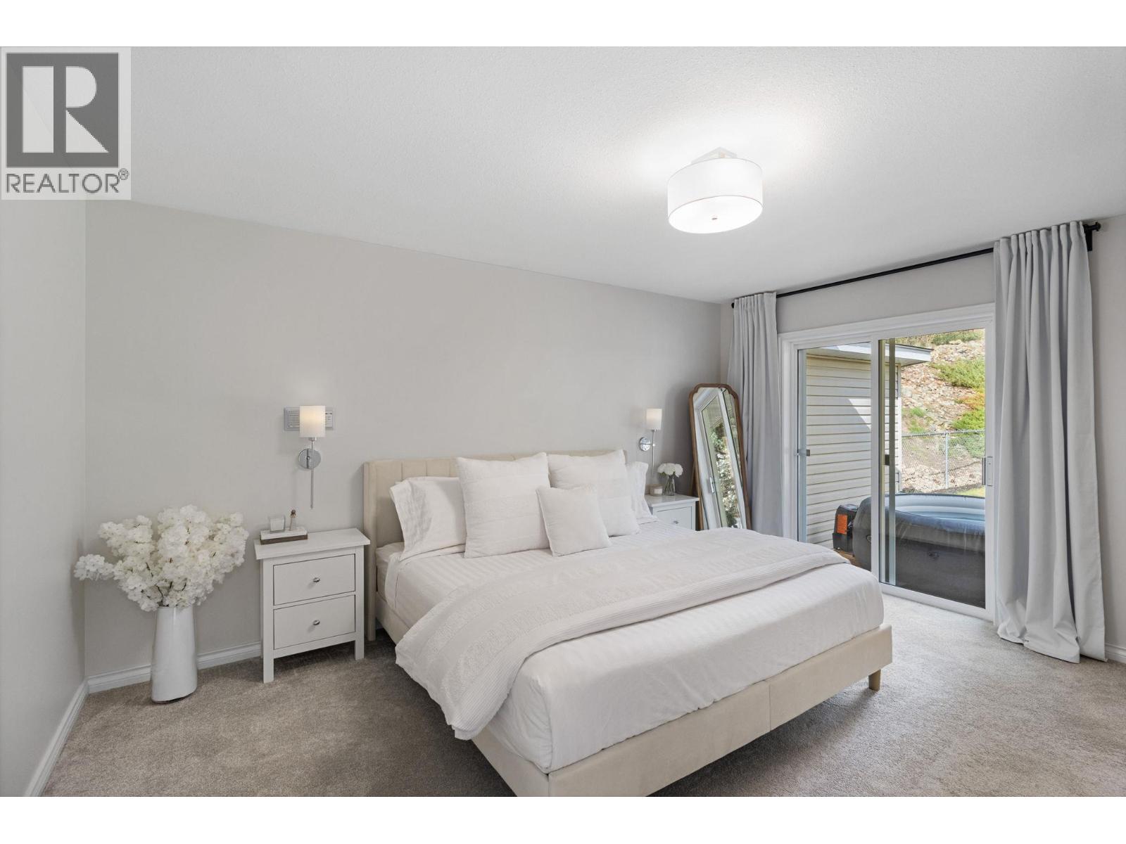 2321 Lillooet Crescent