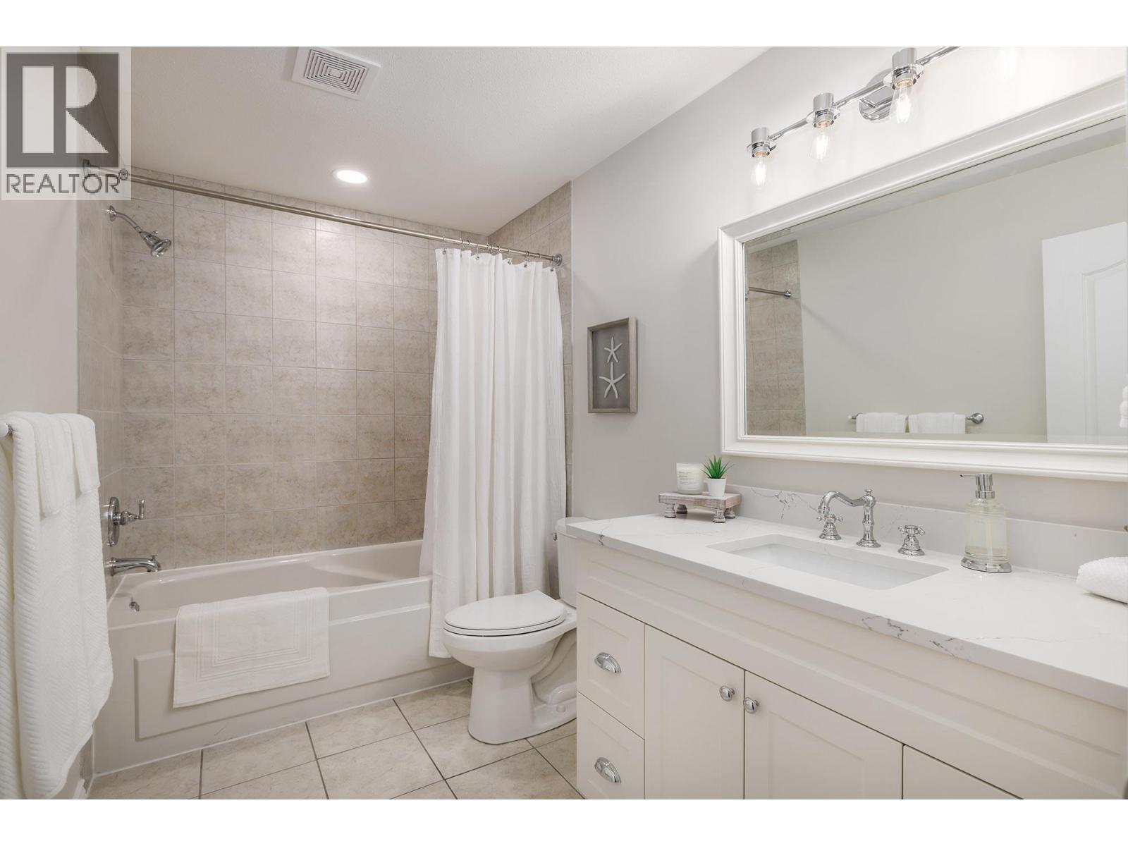 2321 Lillooet Crescent