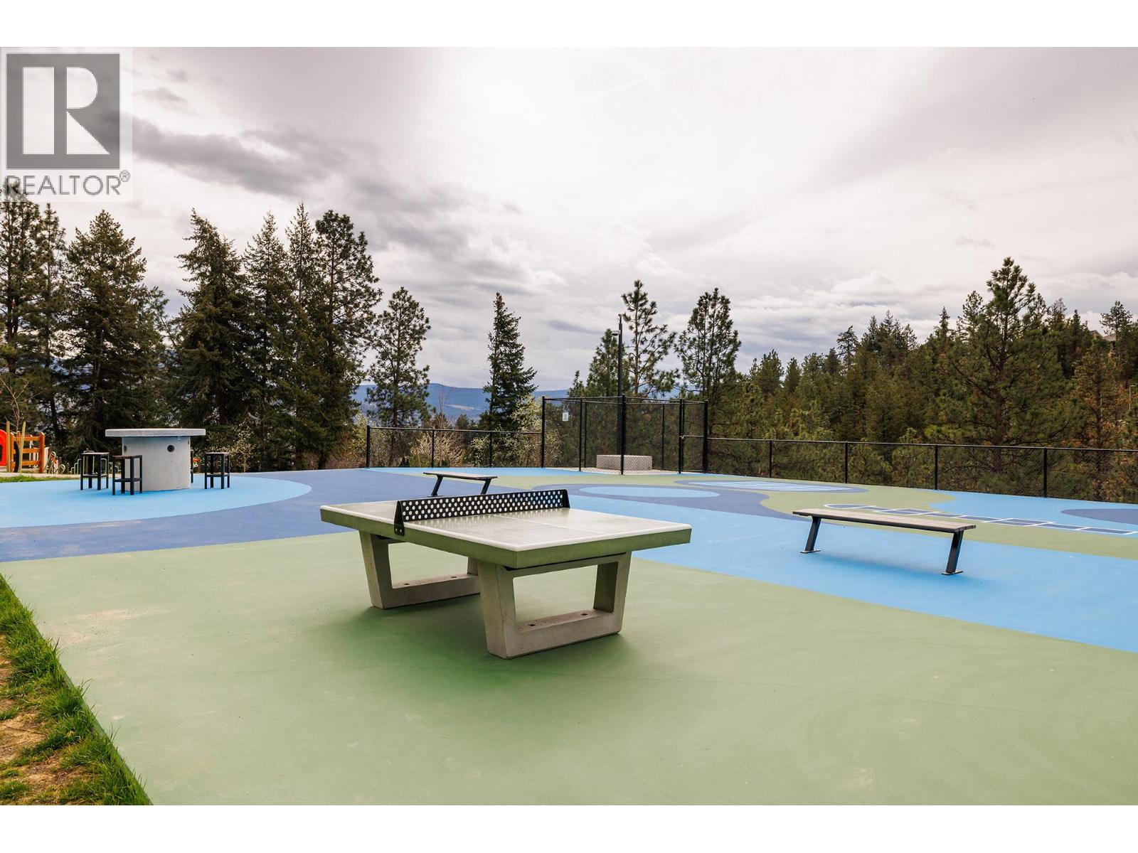 2321 Lillooet Crescent