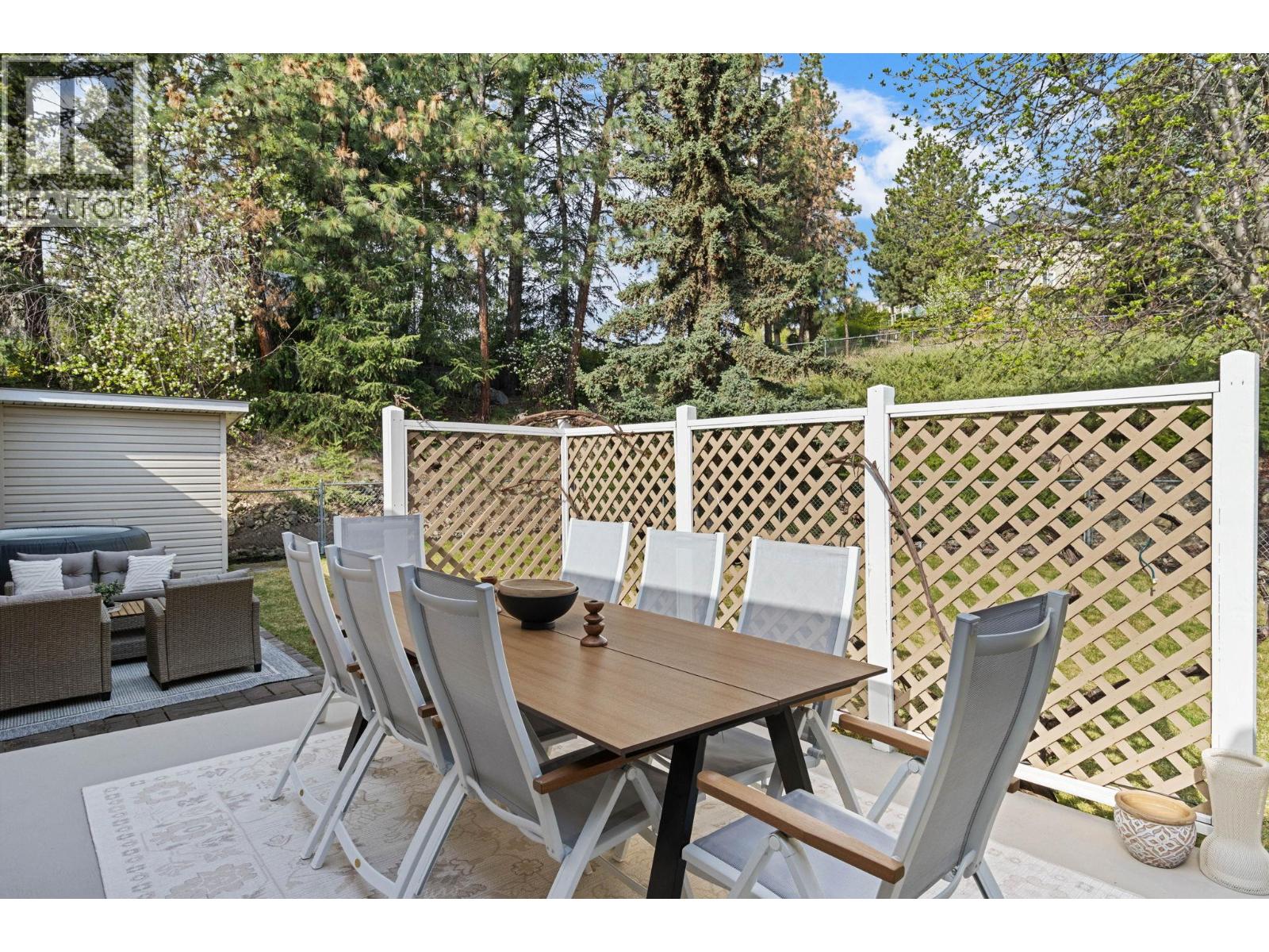 2321 Lillooet Crescent
