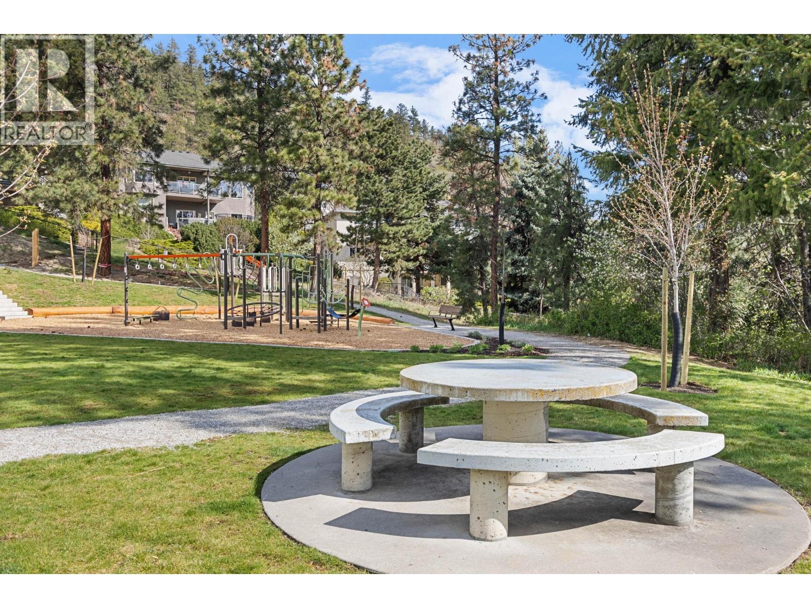 2321 Lillooet Crescent
