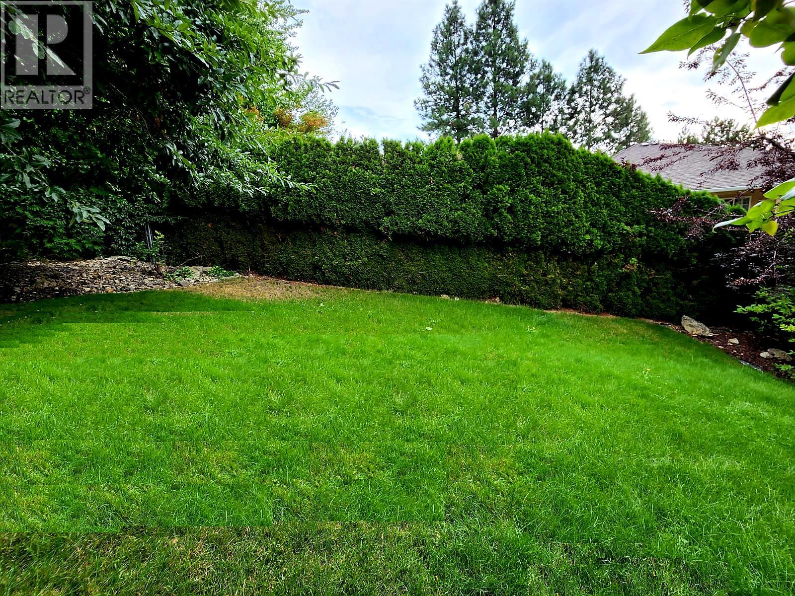 2321 Lillooet Crescent