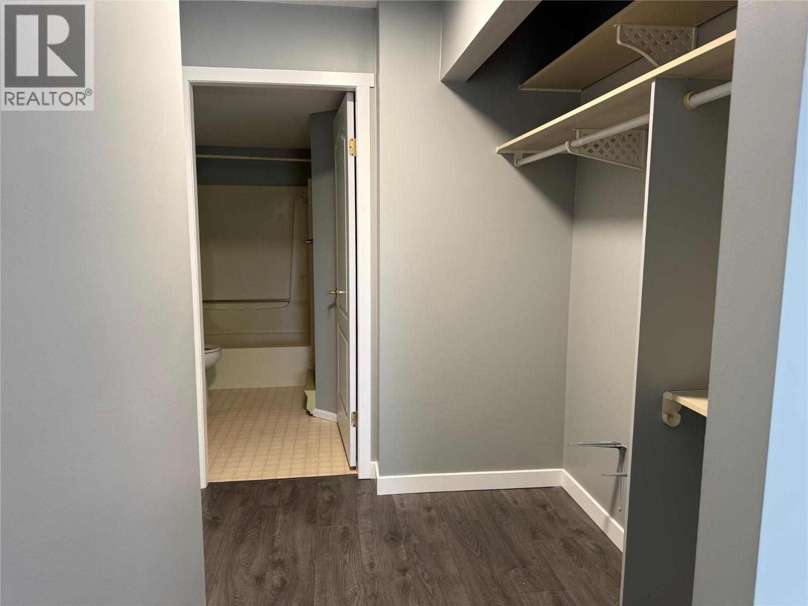 255 McIntosh Road Unit# 208