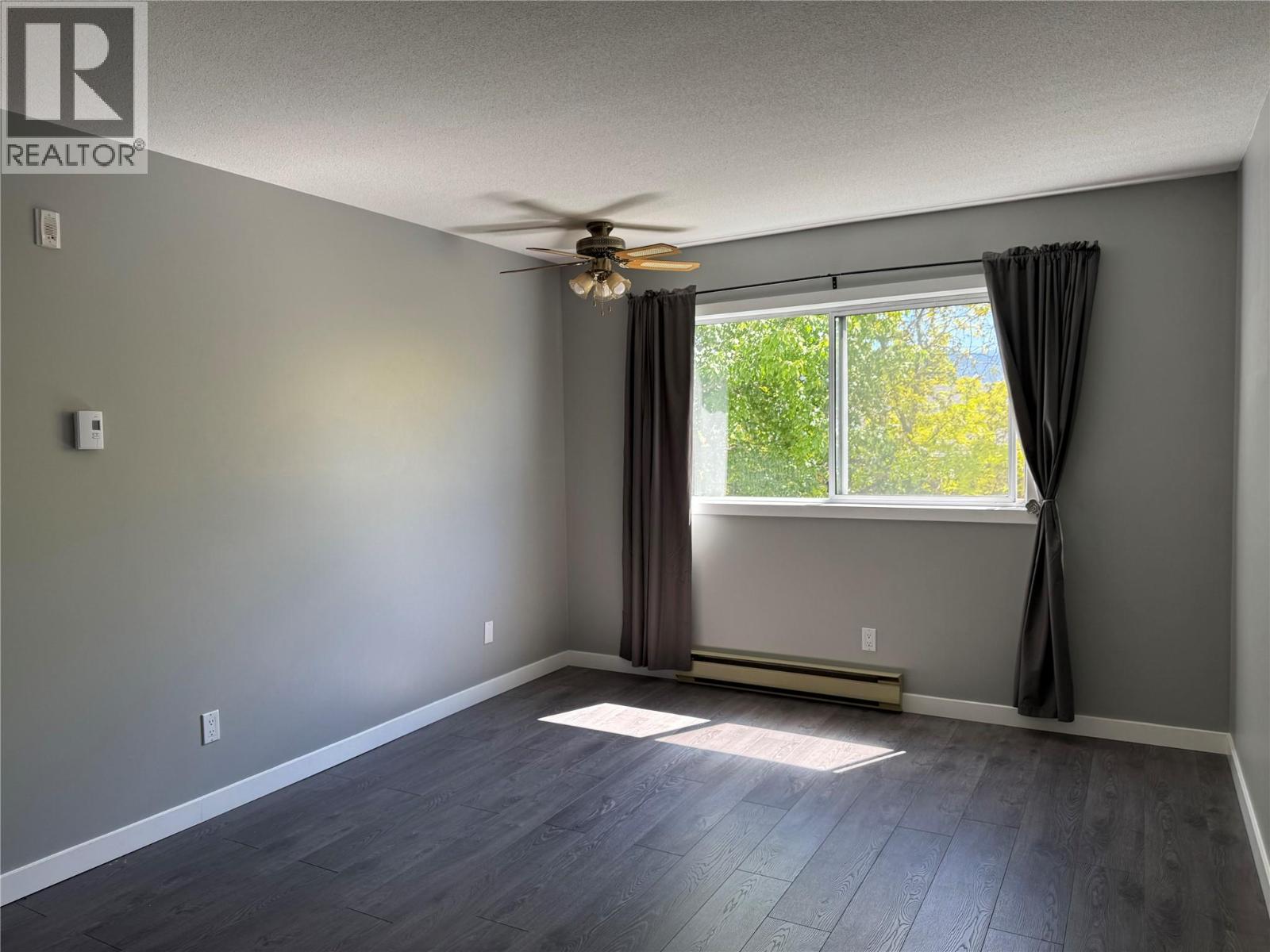 255 McIntosh Road Unit# 208