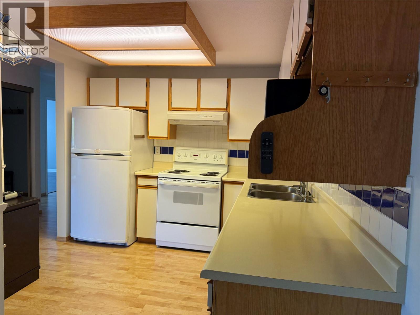 255 McIntosh Road Unit# 208