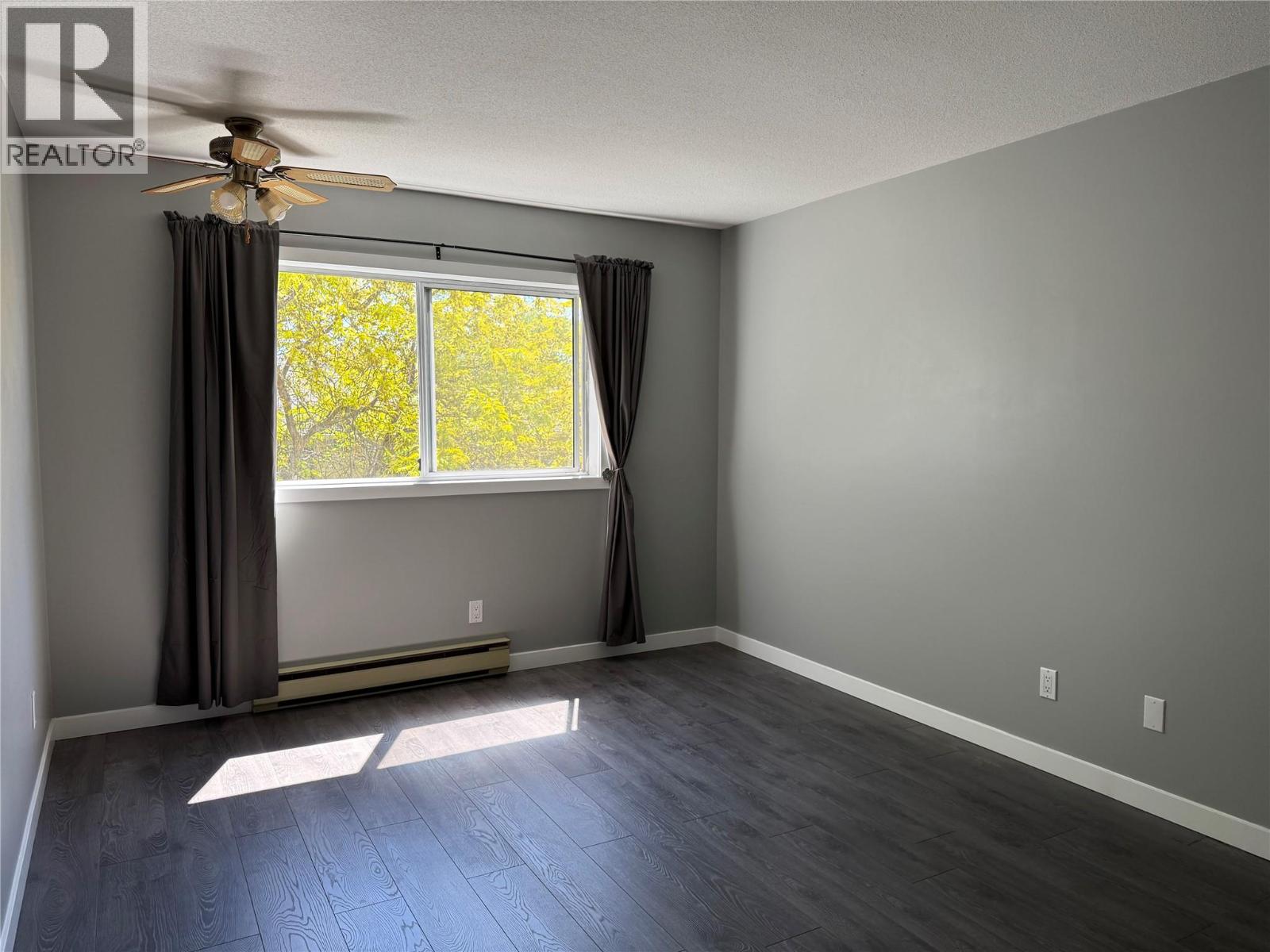 255 McIntosh Road Unit# 208
