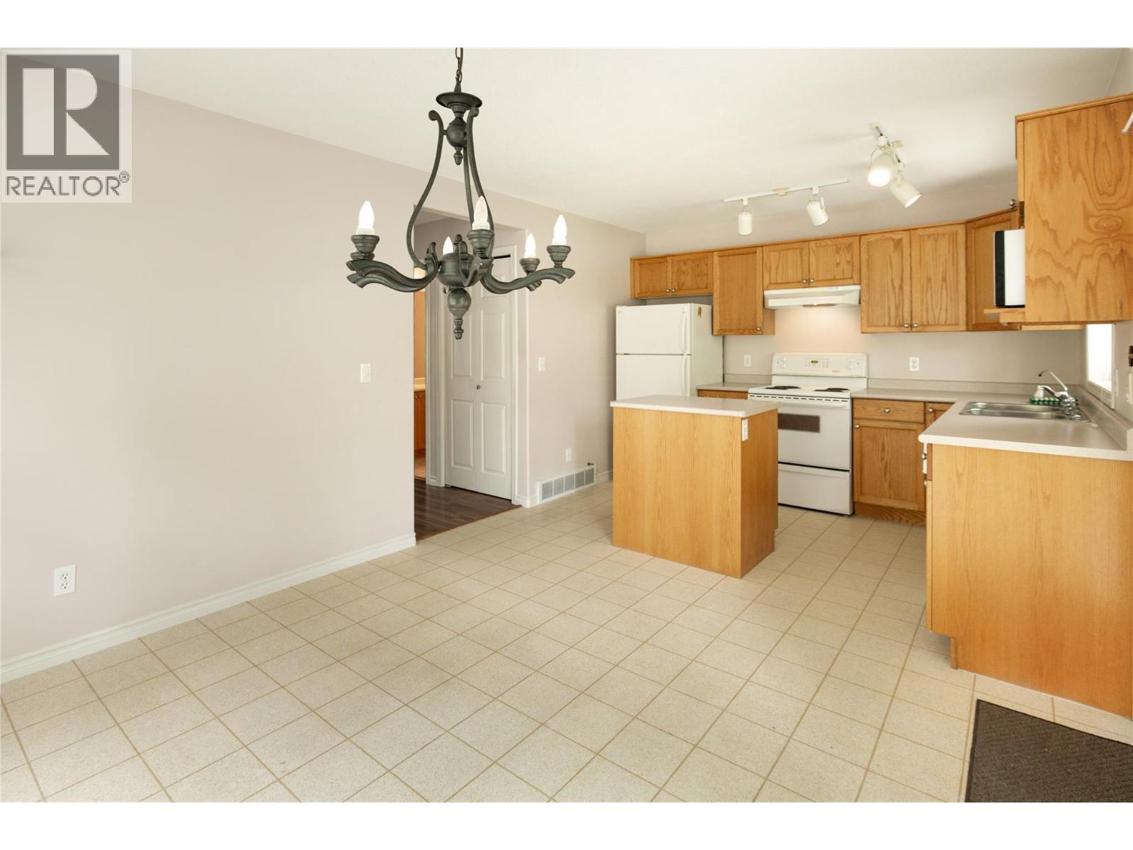 3825 GLEN CANYON Drive Unit# 101