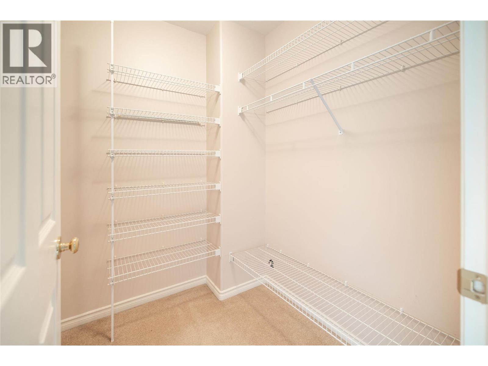 3825 GLEN CANYON Drive Unit# 101