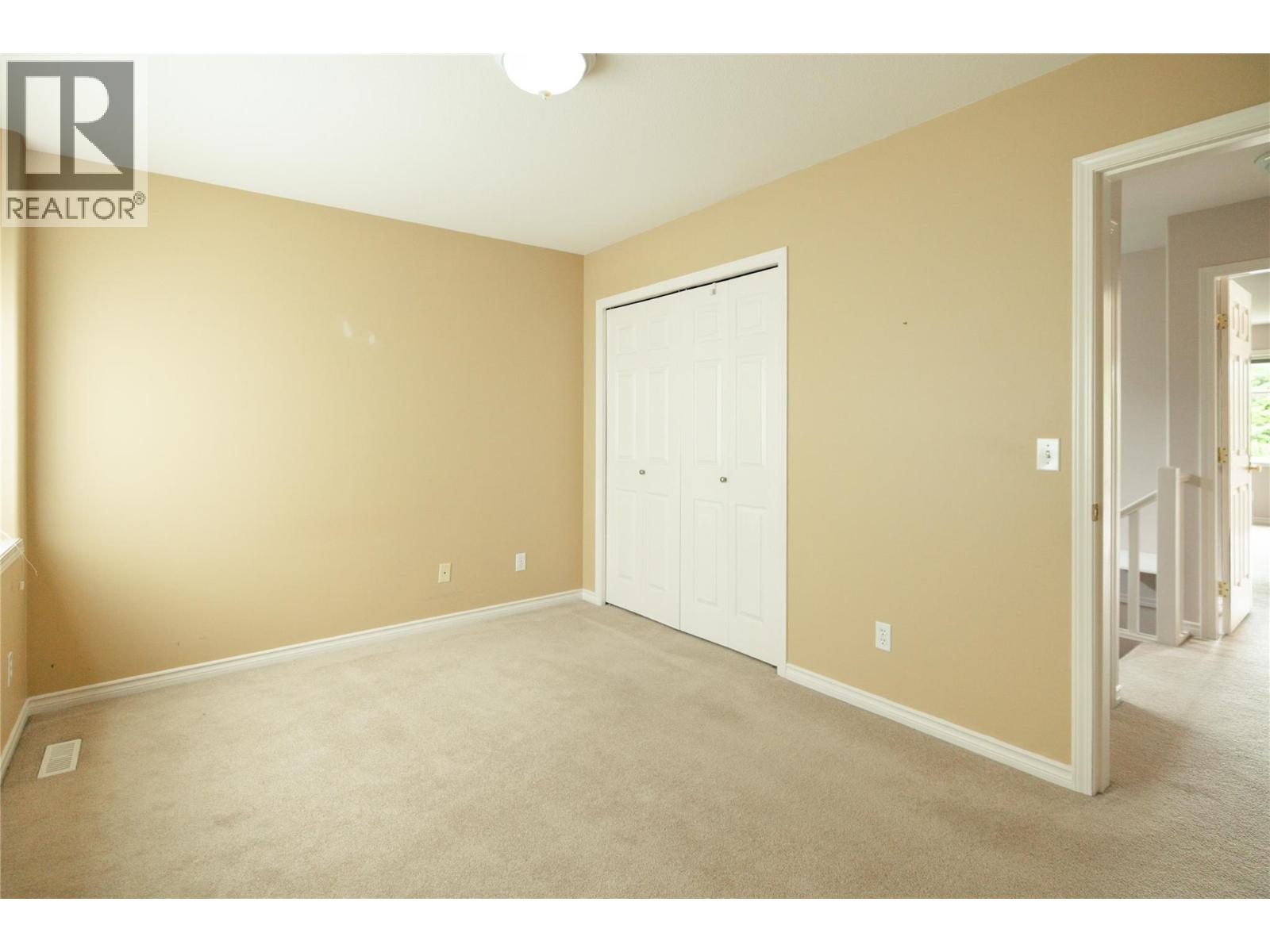 3825 GLEN CANYON Drive Unit# 101
