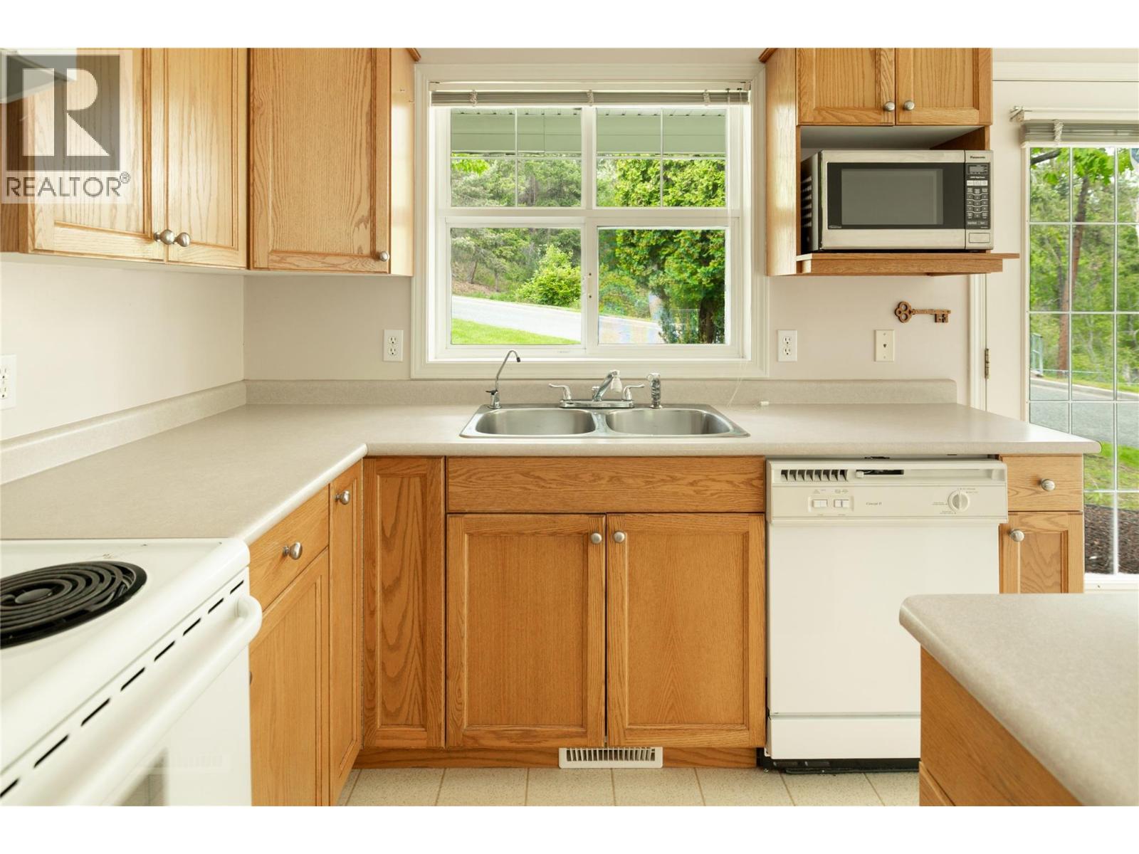 3825 GLEN CANYON Drive Unit# 101