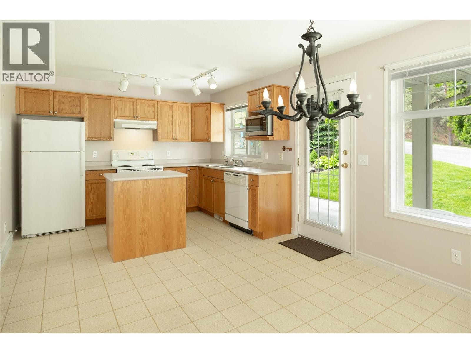 3825 GLEN CANYON Drive Unit# 101