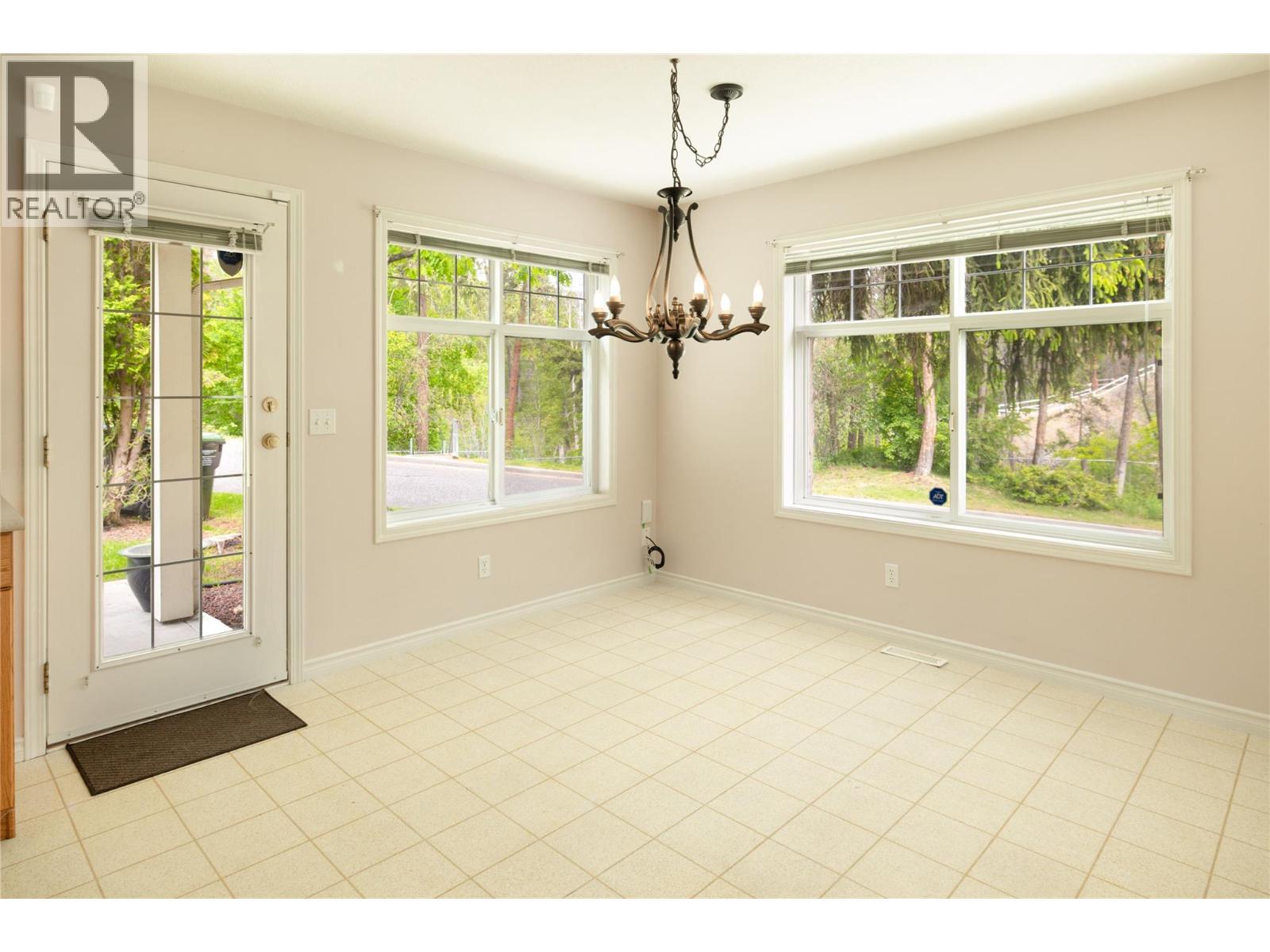 3825 GLEN CANYON Drive Unit# 101