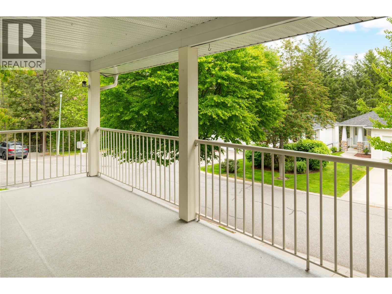 3825 GLEN CANYON Drive Unit# 101
