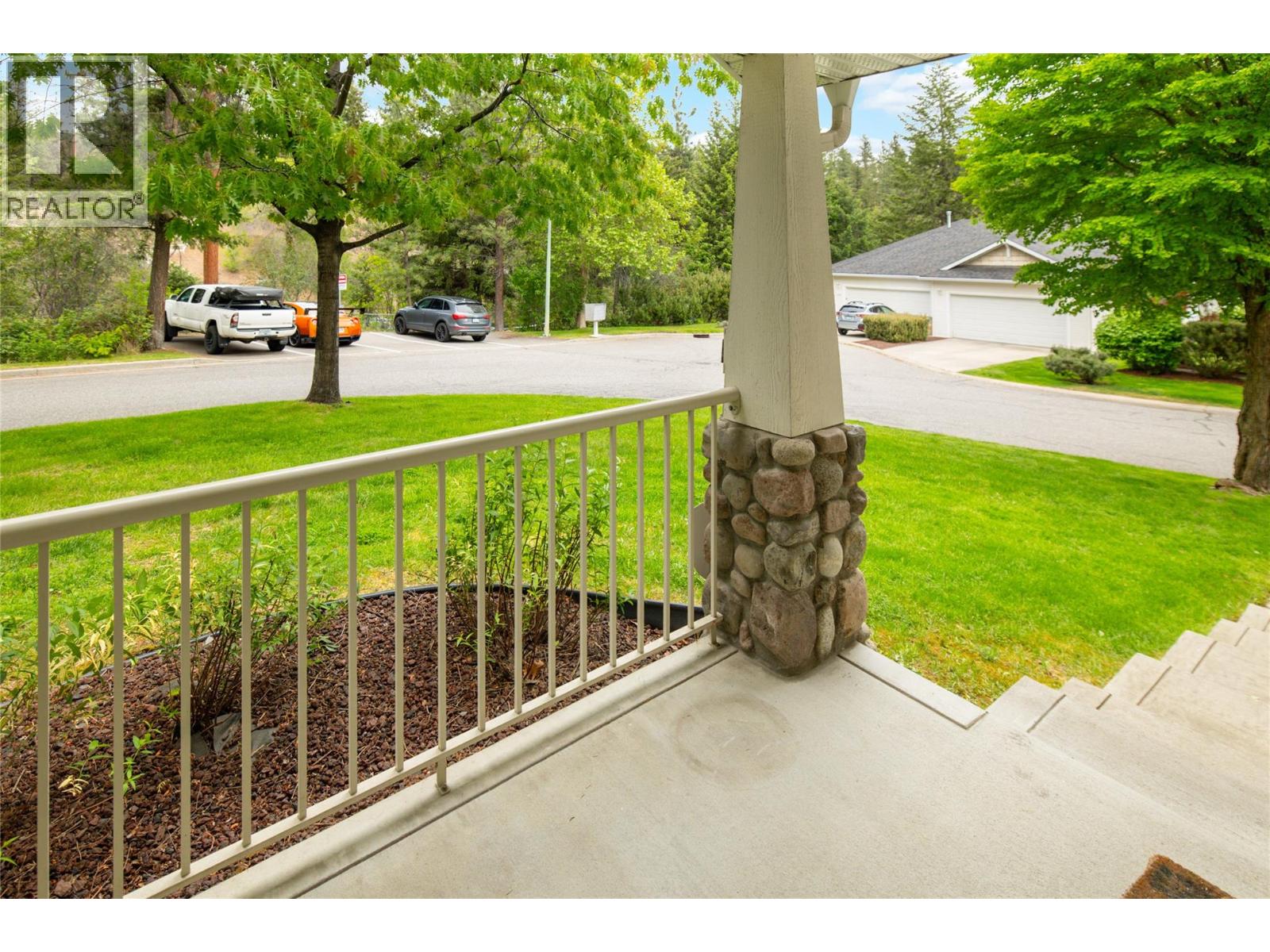 3825 GLEN CANYON Drive Unit# 101