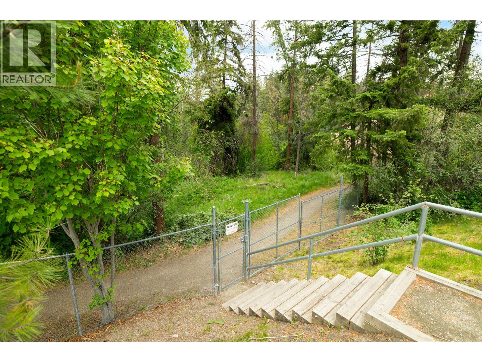 3825 GLEN CANYON Drive Unit# 101