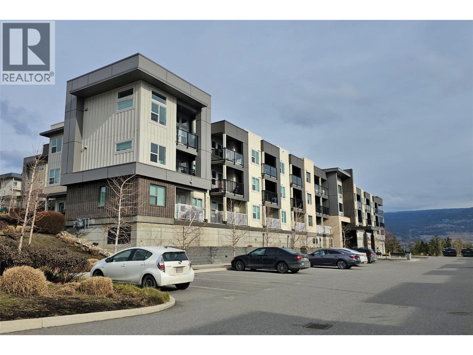 655 Academy Way Unit# PH22