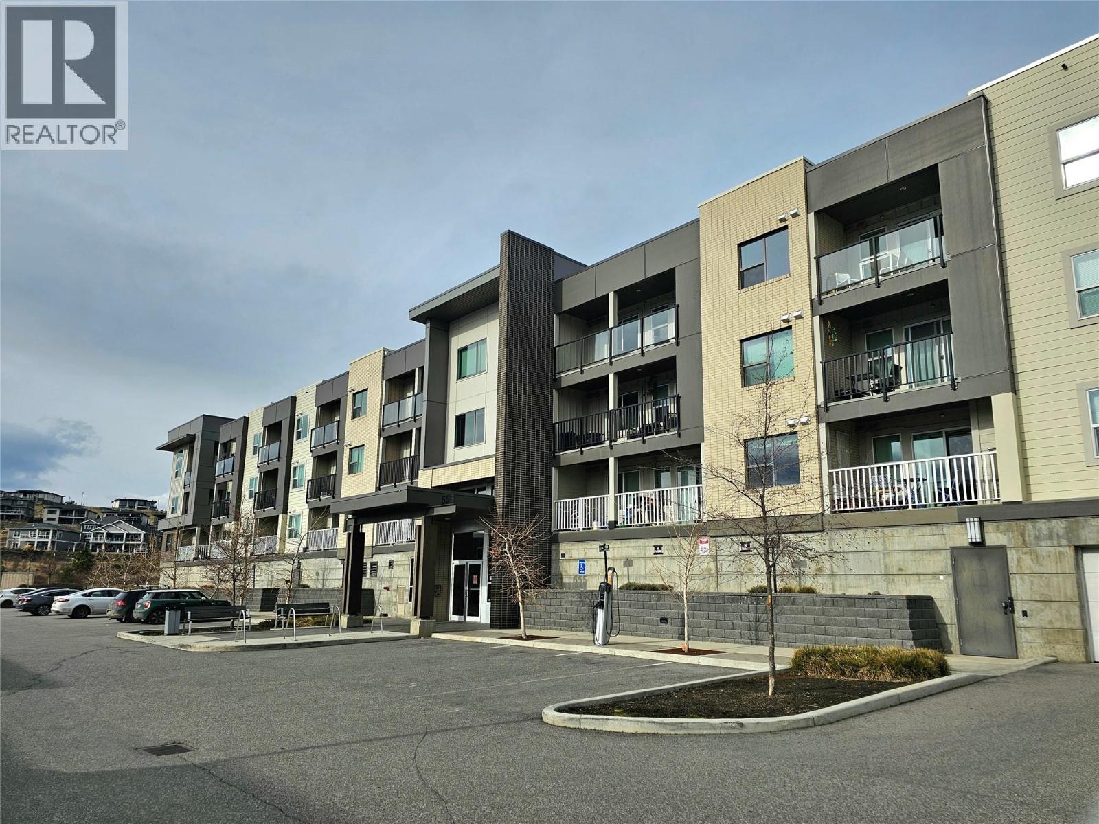 655 Academy Way Unit# PH22