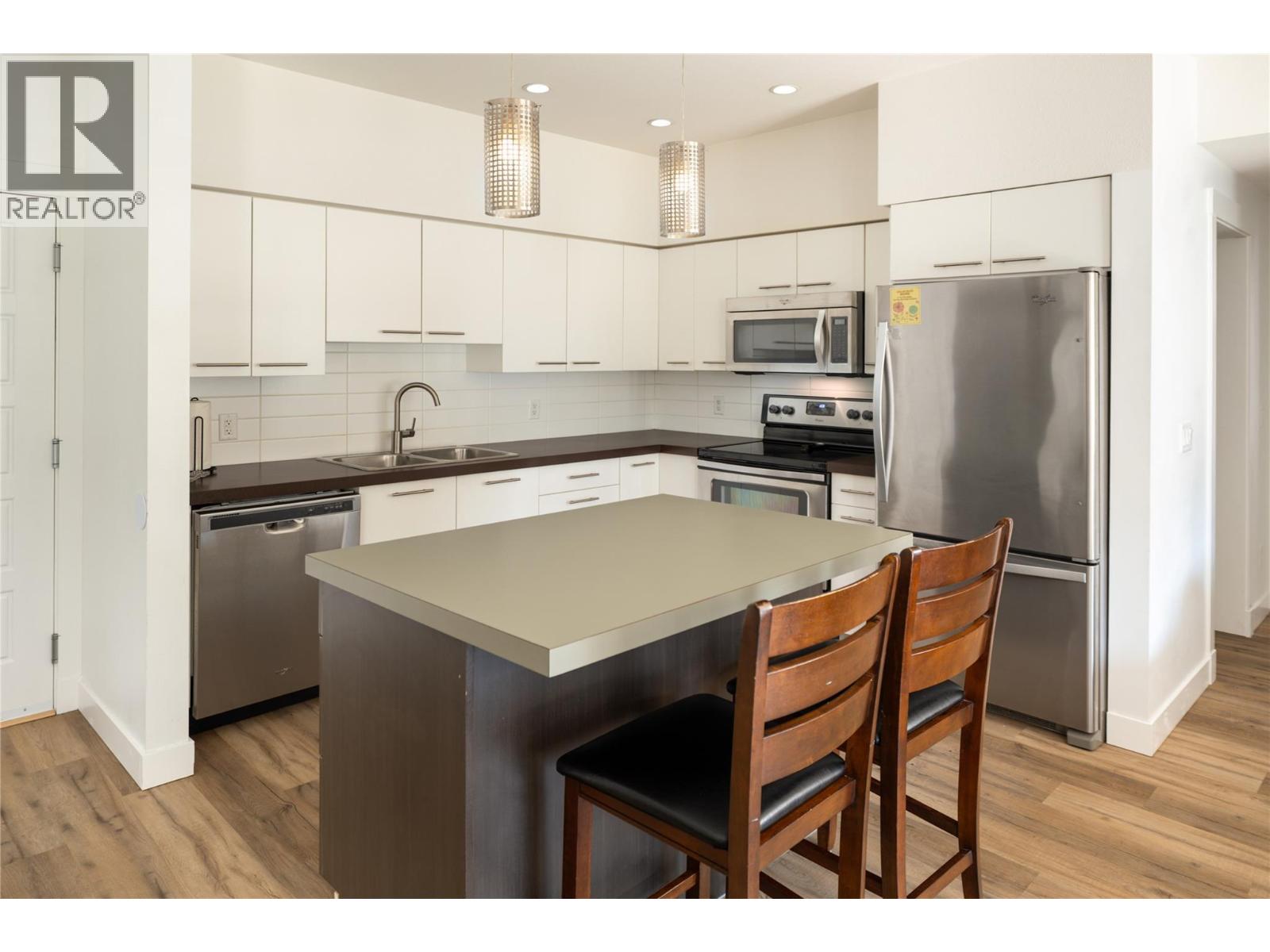 985 ACADEMY Way Unit# 208