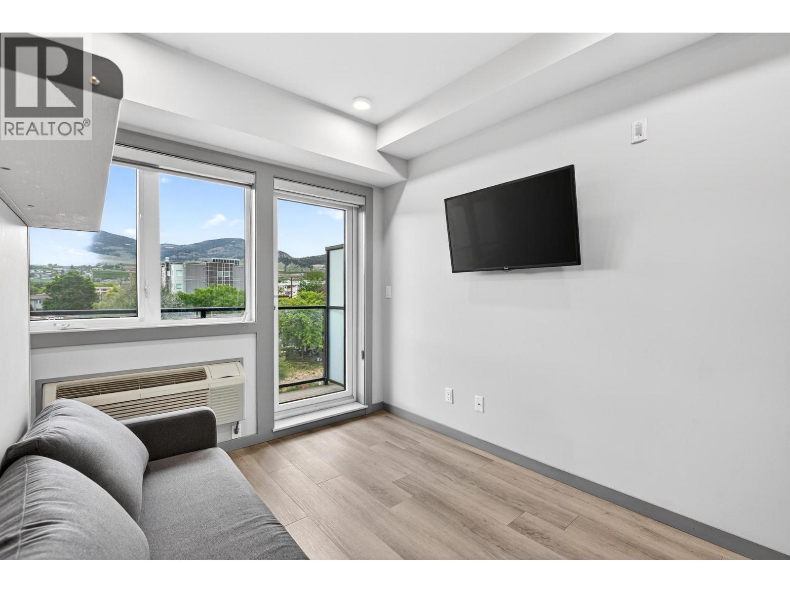 345 Dougall Road N Unit# 317