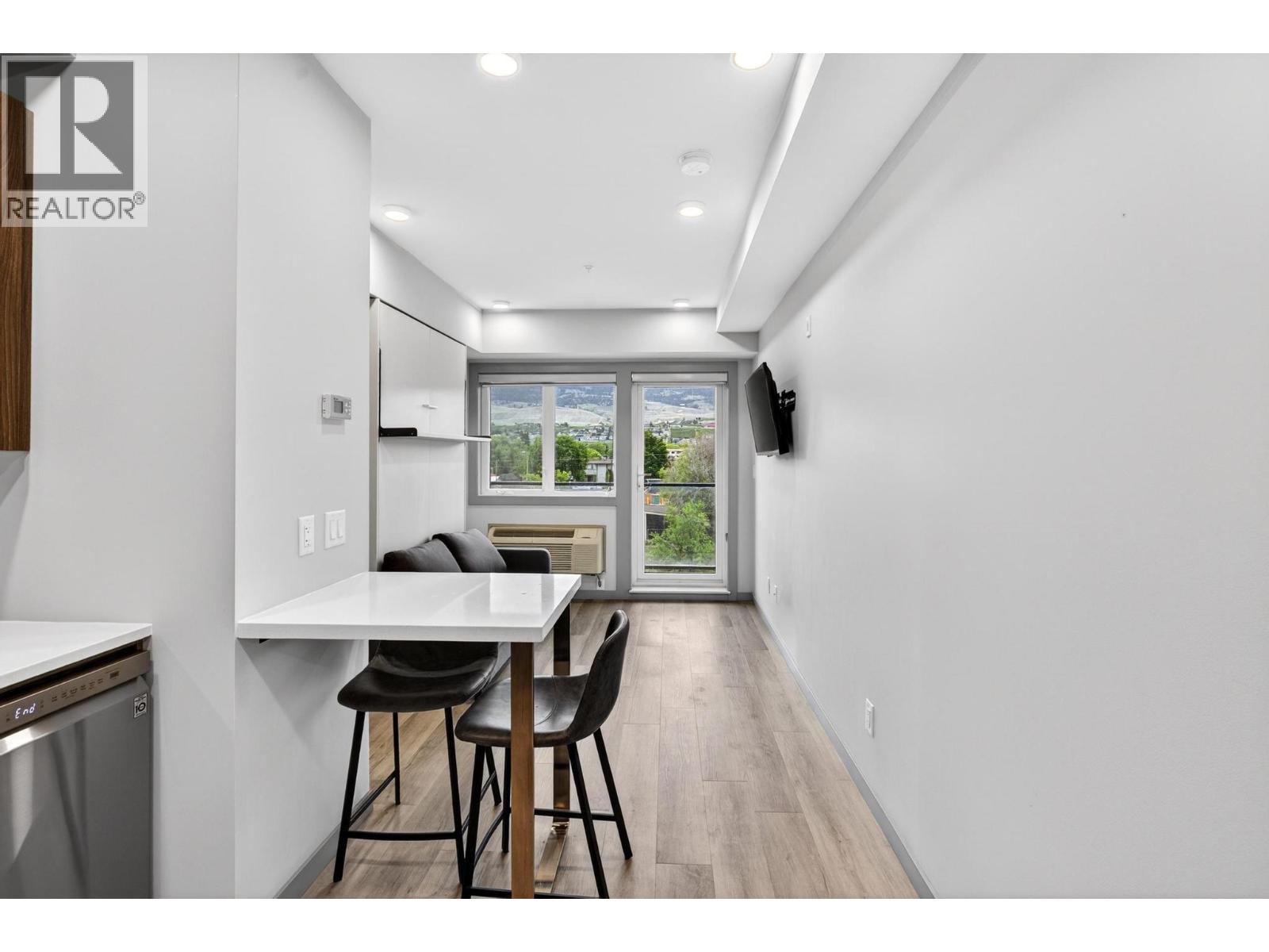 345 Dougall Road N Unit# 317