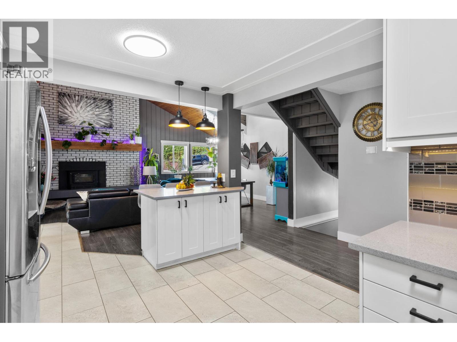 3341 Broadview Road