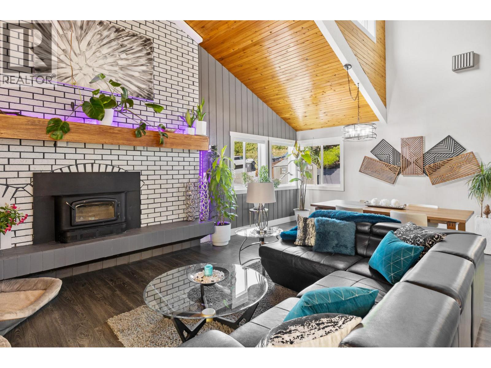 3341 Broadview Road