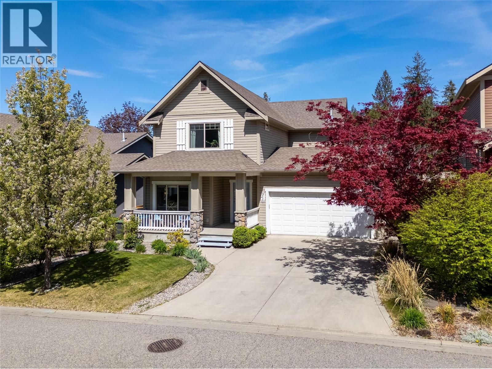 916 Paret Crescent