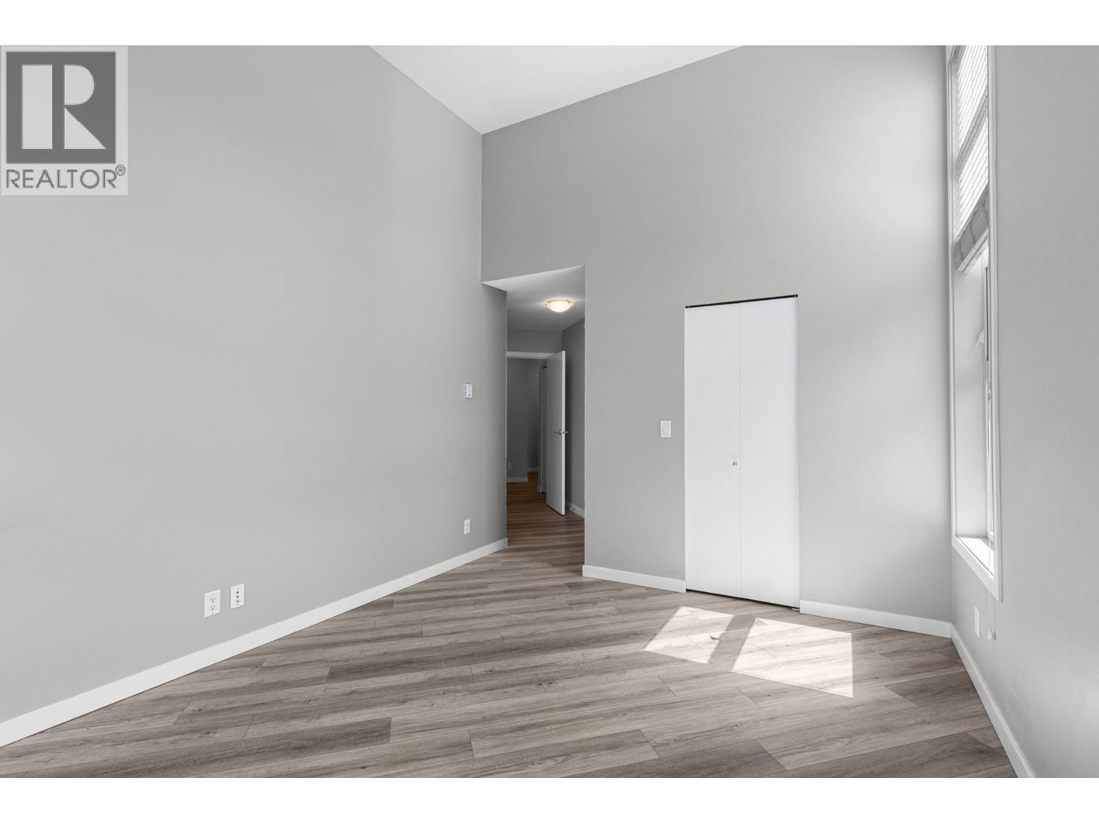 547 Yates Road Unit# 401