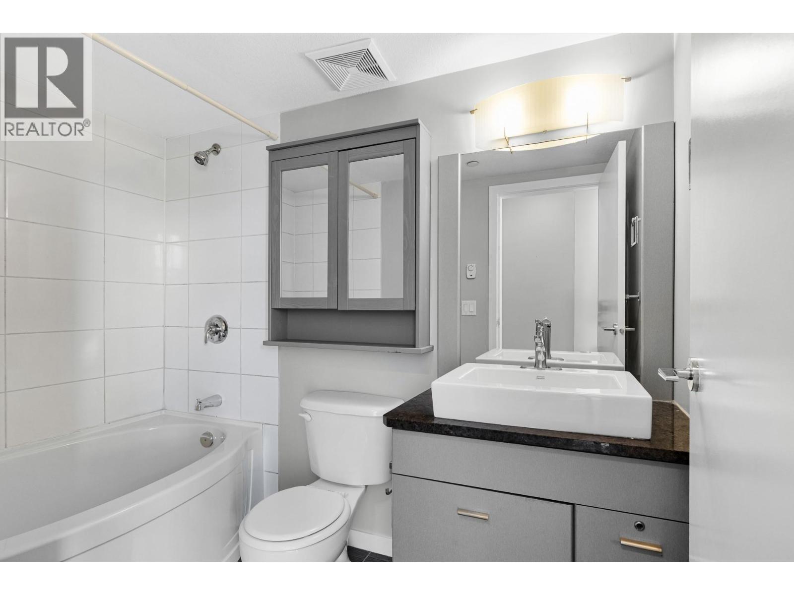 547 Yates Road Unit# 401