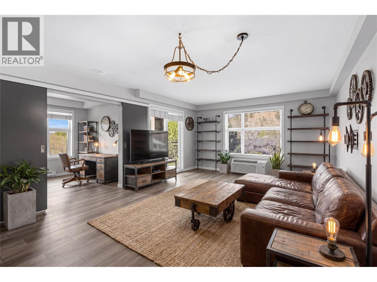 547 Yates Road Unit# 401