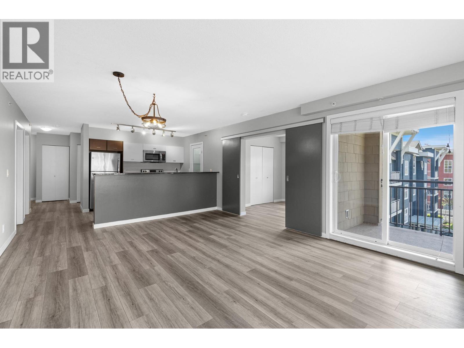 547 Yates Road Unit# 401