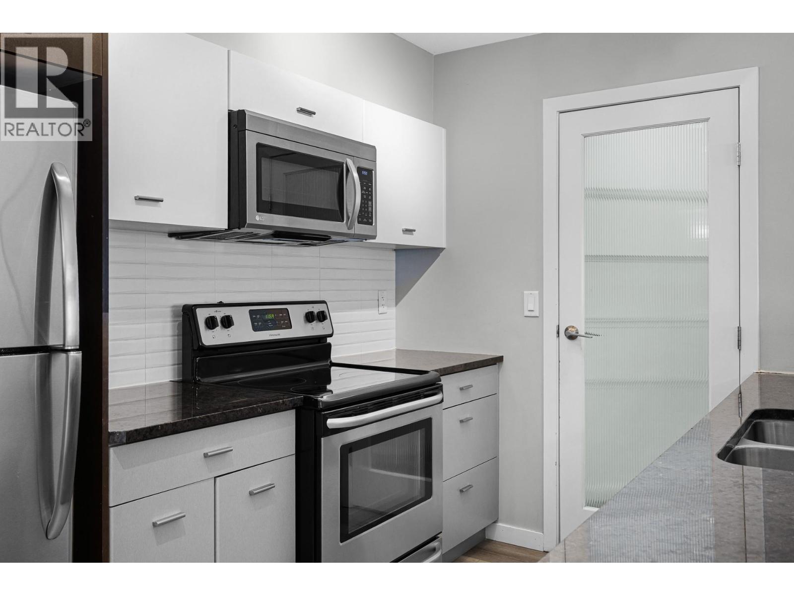547 Yates Road Unit# 401