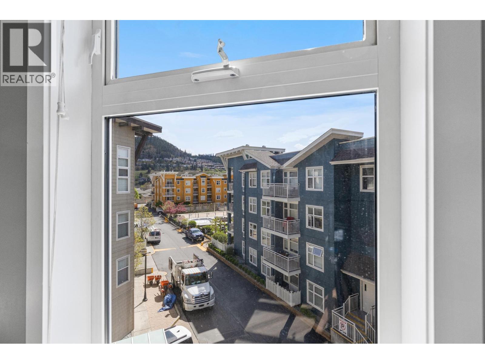 547 Yates Road Unit# 401