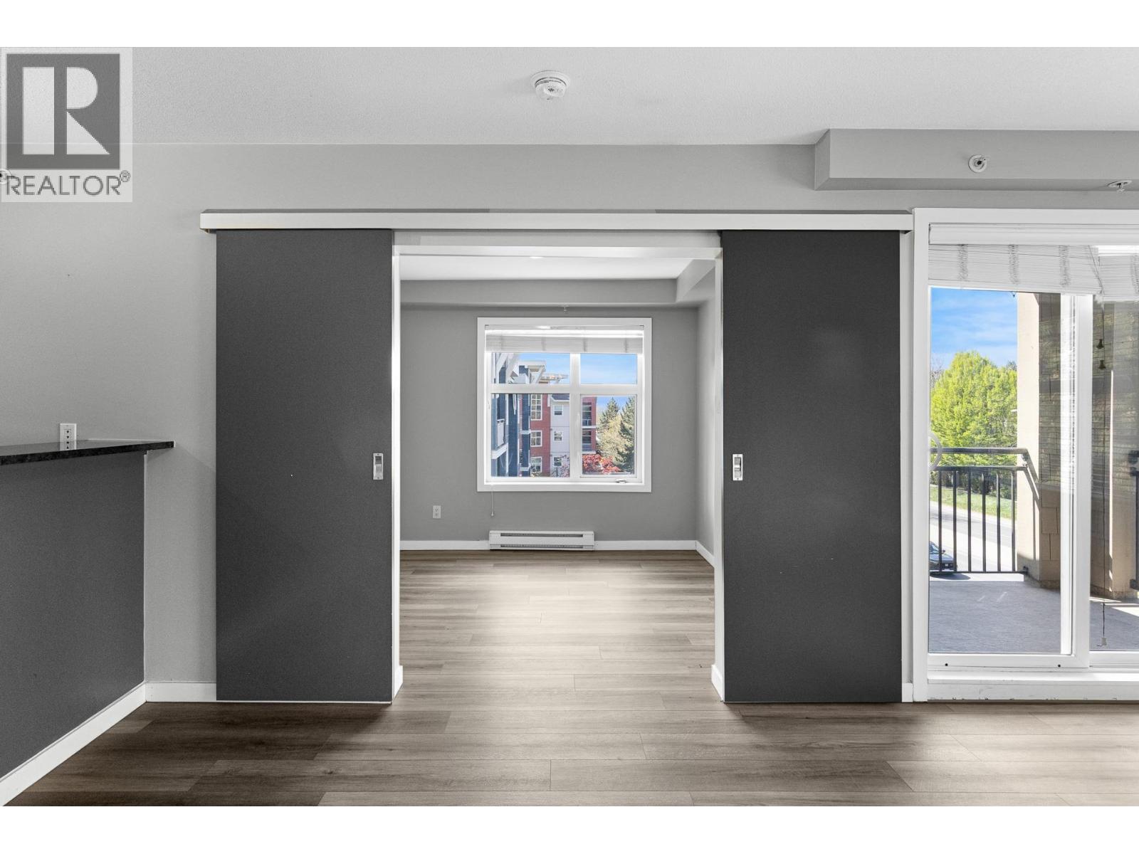547 Yates Road Unit# 401