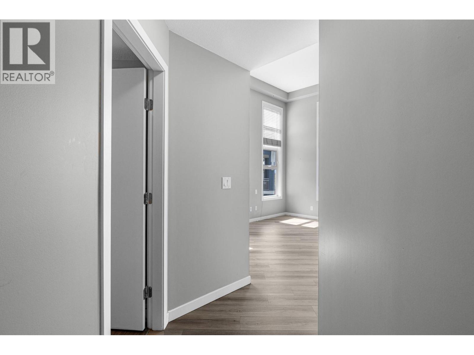 547 Yates Road Unit# 401